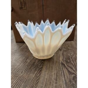Fostoria Vintage Art Glass Opalescent Ruffled Handkerchief Centerpiece Bowl